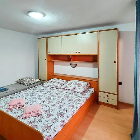 1 Bedroom In Lopar